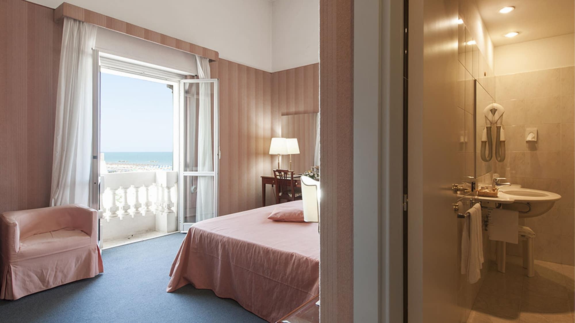 Hotel Esplanade Pescara Esterno foto